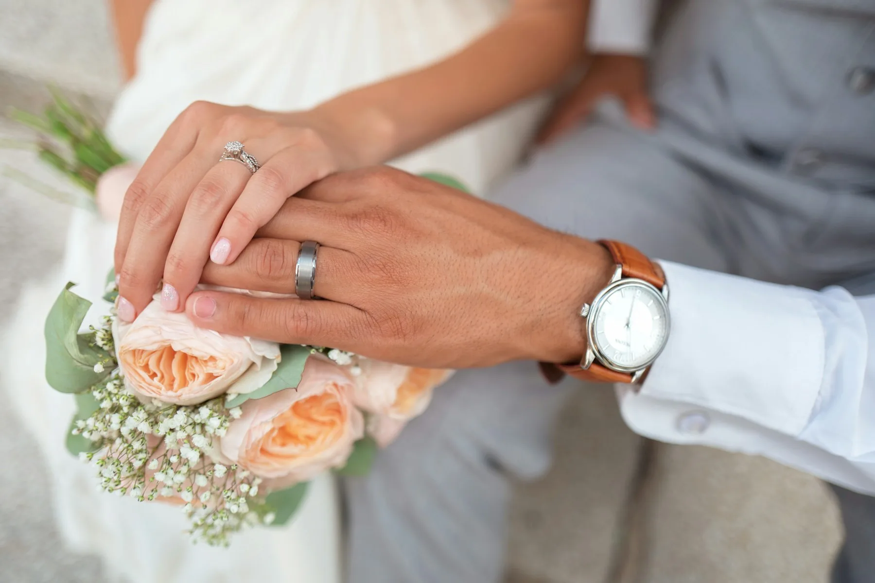 wedding couple outdoors — photos shared automatically to their Picaggo event album